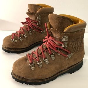Vintage Alpine Mountaineering Hiking Boots Size 8